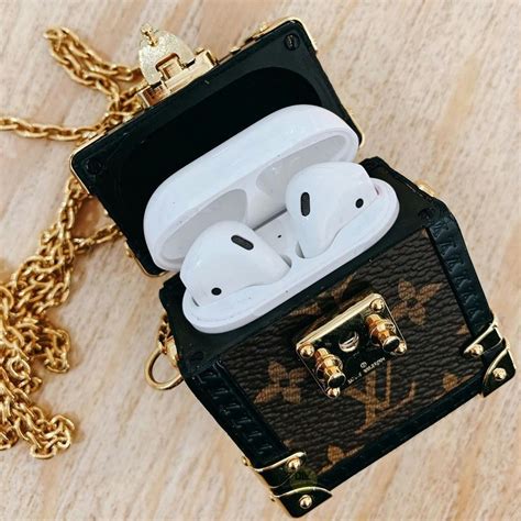 etui airpod louis vuitton|louis vuitton airpods case original.